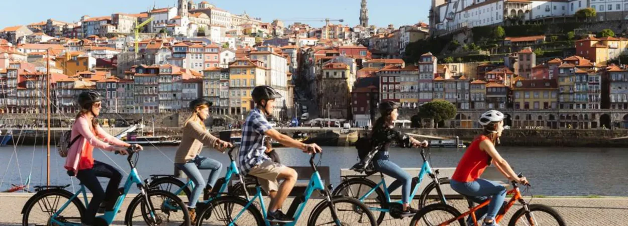 Porto Destaques da cidade passeio de bicicleta eletrica guiado de 3 horas